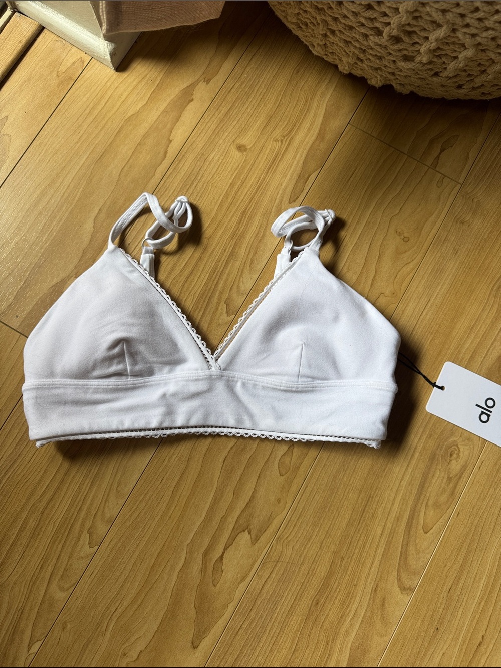 ALO Yoga Alosoft Affection Bra